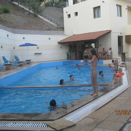 Apart-hotel Sfinias 2*