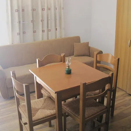 Sfinias Apart-hotel 2*