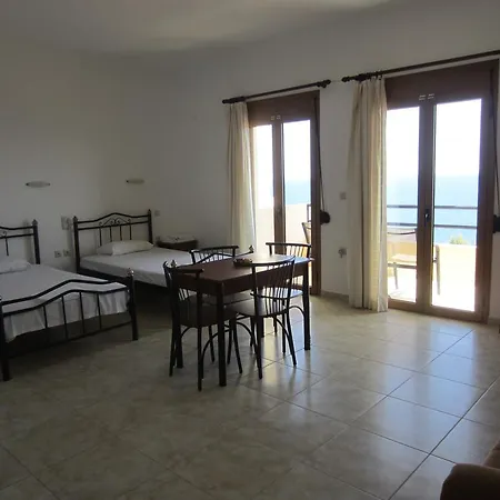 Apart-hotel Sfinias 2*