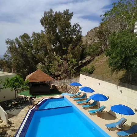Apart-hotel Sfinias 2*